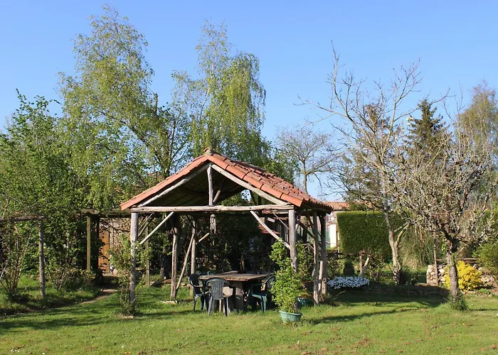 Charoul\'Hotes Gites Et Roulotte Insolite