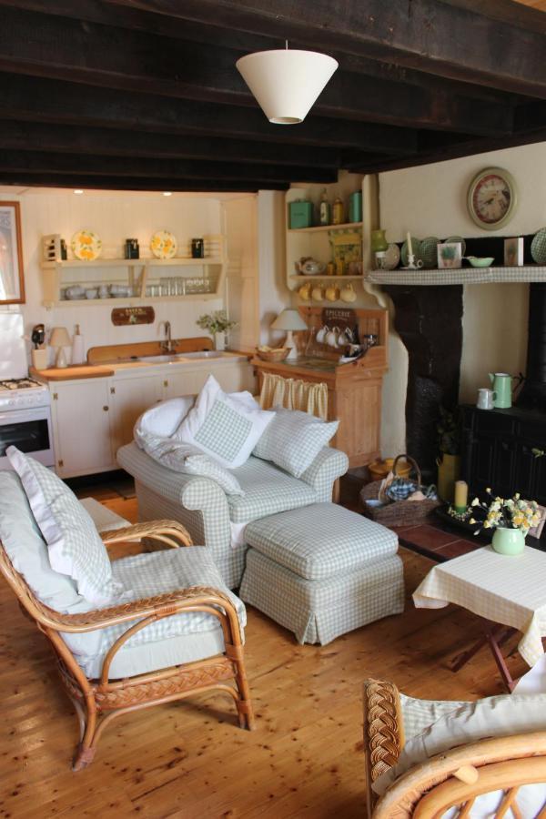 Charoul'hotes Et Roulotte Insolite Ferienhaus